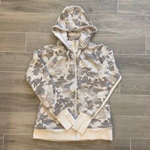 Athleta Triumph printed hoodie size L